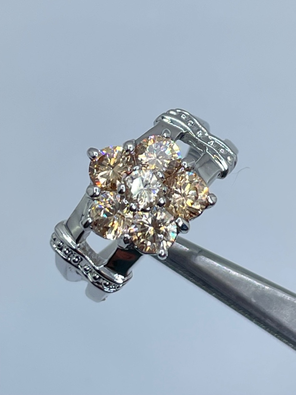 Swarovski Champagne Crystal Floral Cluster Ring Silver Tone Sz 8 Modern